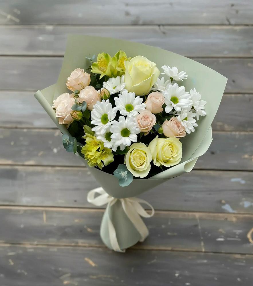 Букет цветов из: Альстромерии, Розы и Хризантемы в посёлок центральной усадьбы совхоза Синичино