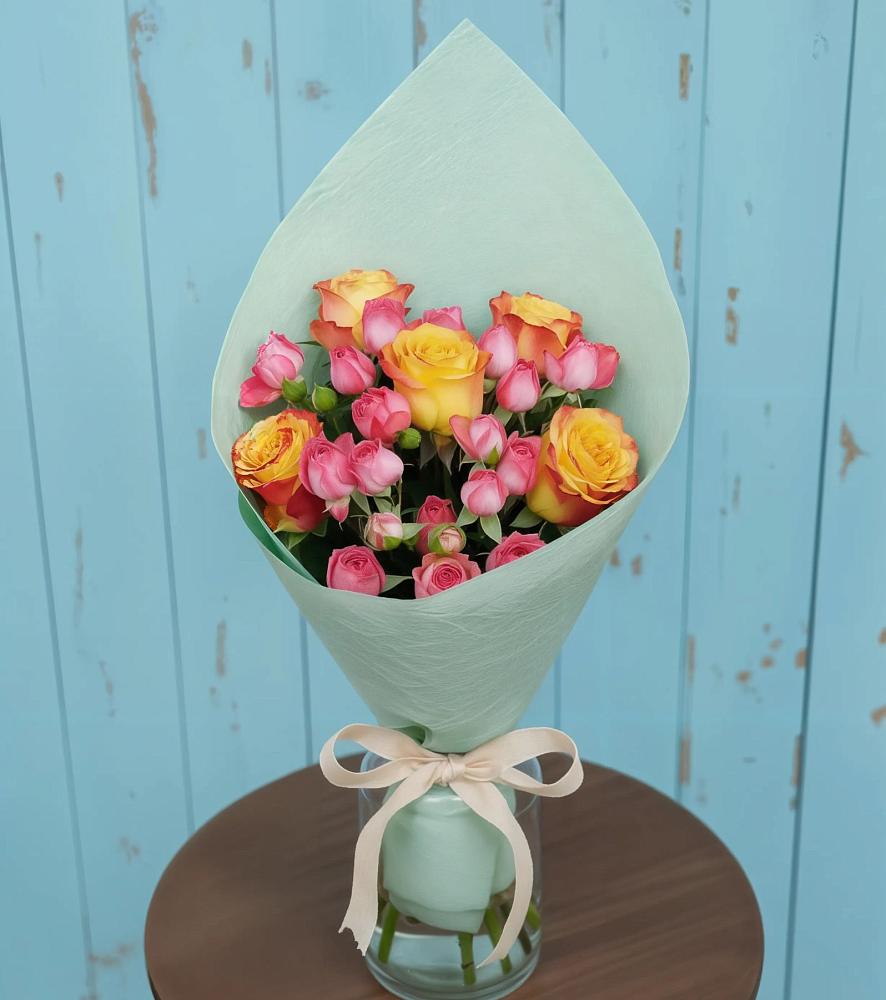 Букет цветов из: Розы в посёлок центральной усадьбы совхоза Синичино