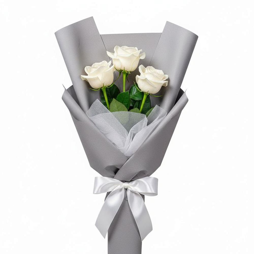Букет 3 белые розы в посёлок центральной усадьбы совхоза Синичино