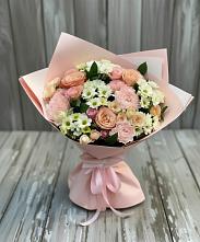 Букет цветов из:  Гвоздики, Розы и Хризантемы в посёлок центральной усадьбы совхоза Синичино