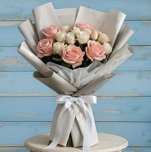 Букет цветов из:  Розы в посёлок центральной усадьбы совхоза Синичино