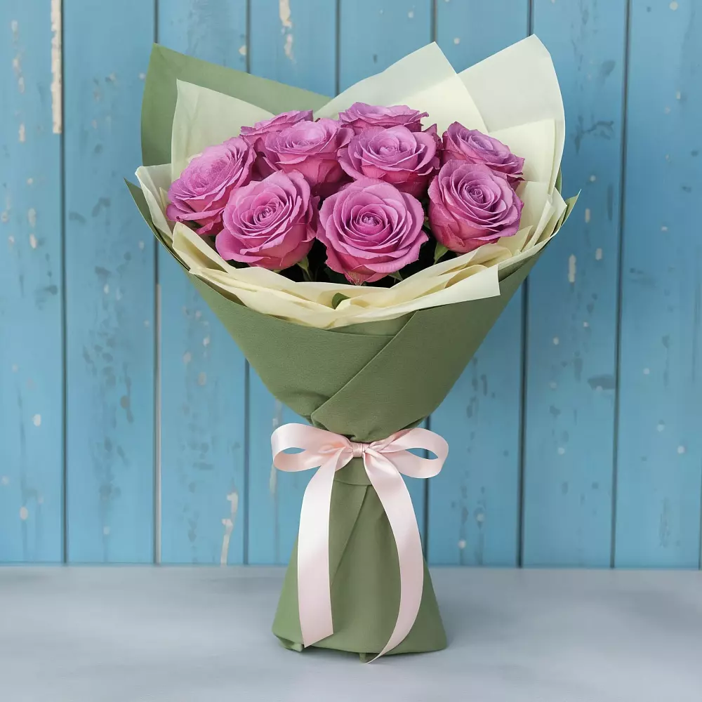 Букет Розы Фёрст Леди в посёлок центральной усадьбы совхоза Синичино