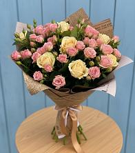 Букет цветов из:  Розы в посёлок центральной усадьбы совхоза Синичино