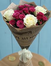 Букет цветов из:  Розы в посёлок центральной усадьбы совхоза Синичино