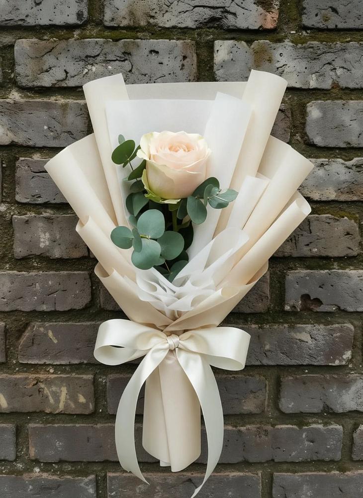 Букет цветов из: Розы в посёлок центральной усадьбы совхоза Синичино