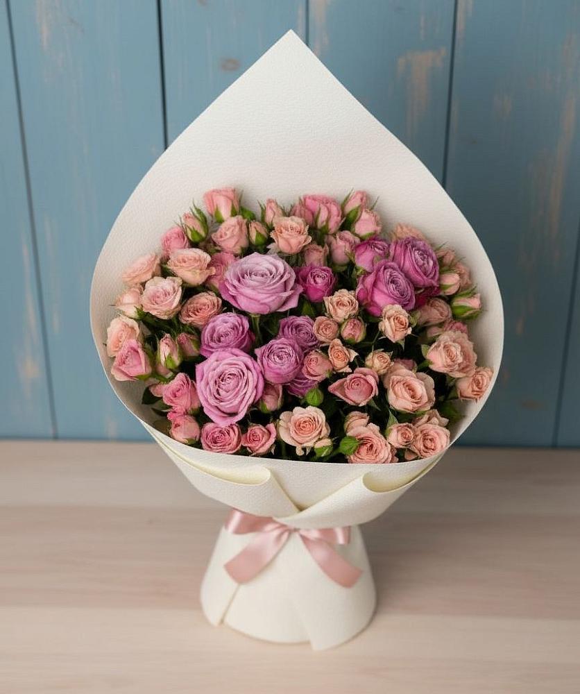 Букет цветов из: Розы в посёлок центральной усадьбы совхоза Синичино