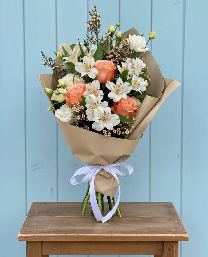 Букет цветов из: Альстромерии, Лизиантусы, Розы и Хризантемы в посёлок центральной усадьбы совхоза Синичино
